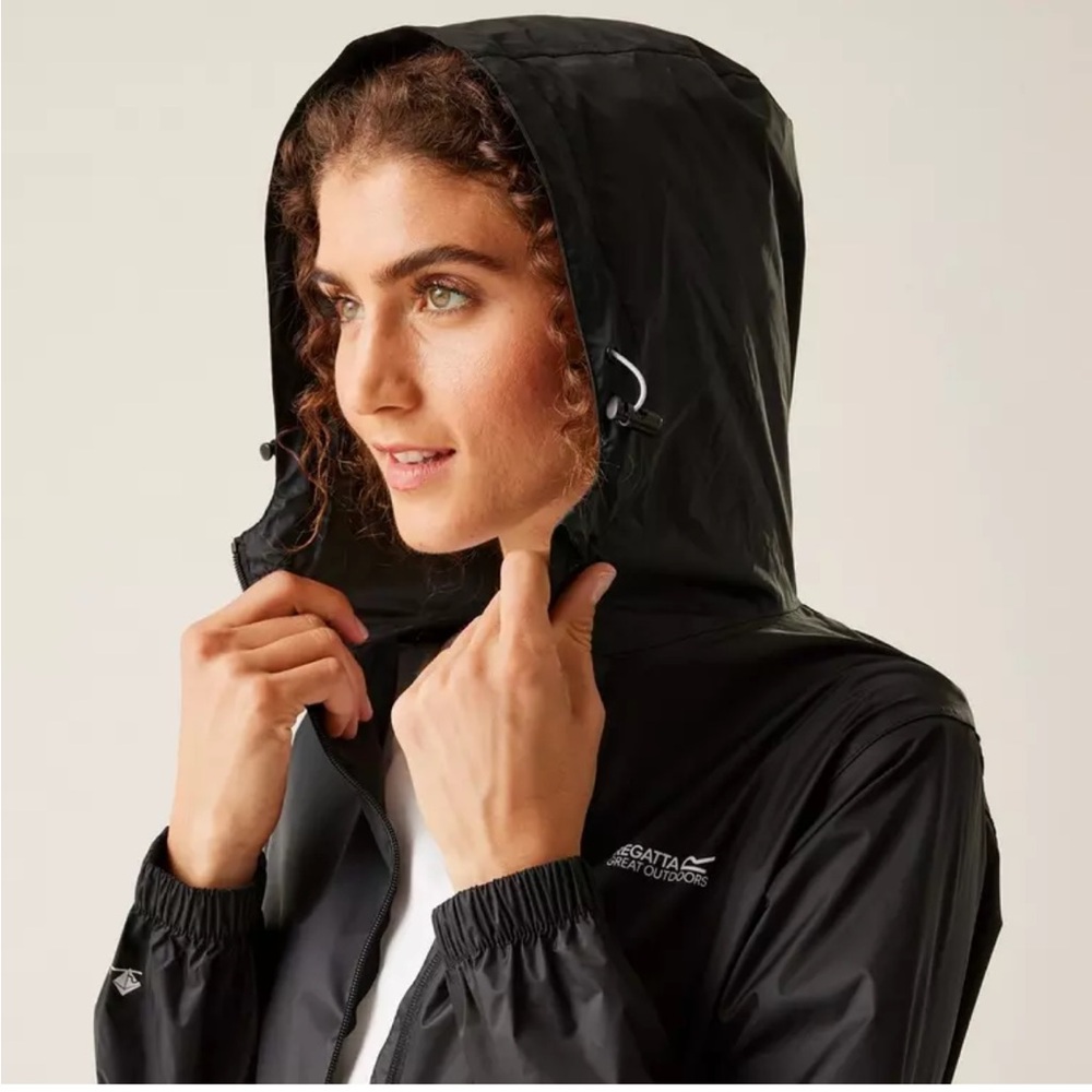 Baleaf Sz Medium Women's Rain Jacket in Black • NWT!